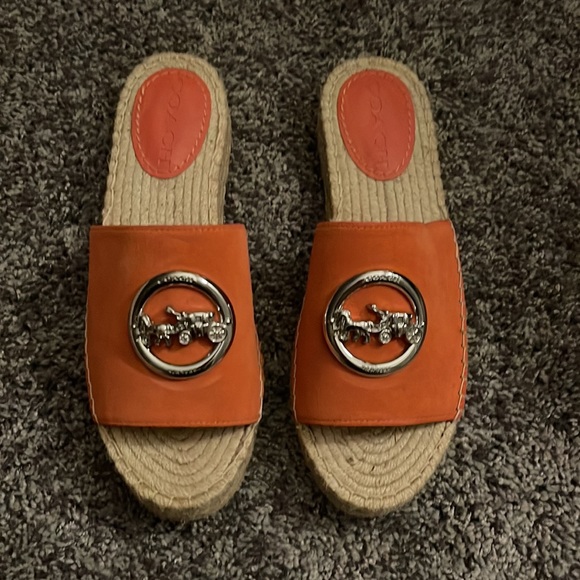 COACH SUEDE SHOES 💕SALE - Picture 2 of 8